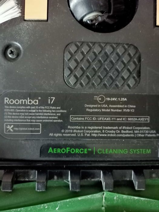 Робот пылесос iRobot i7 Roomba