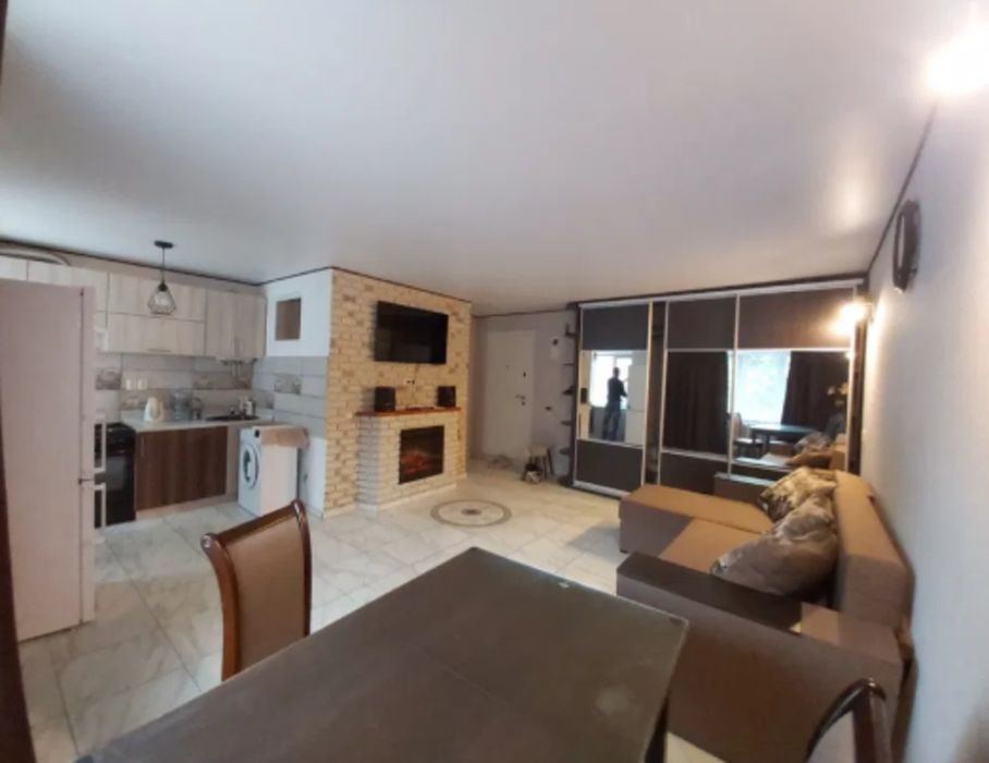 Хорошая квартира в центре по суточно, тёплый пол.