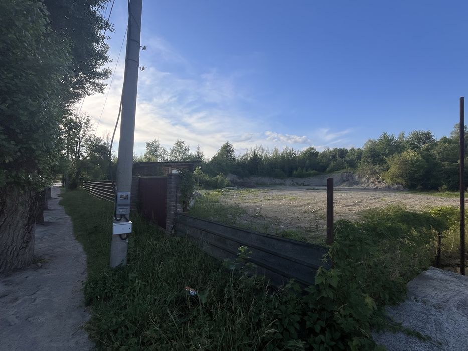 Продається 20 сотих в центрі