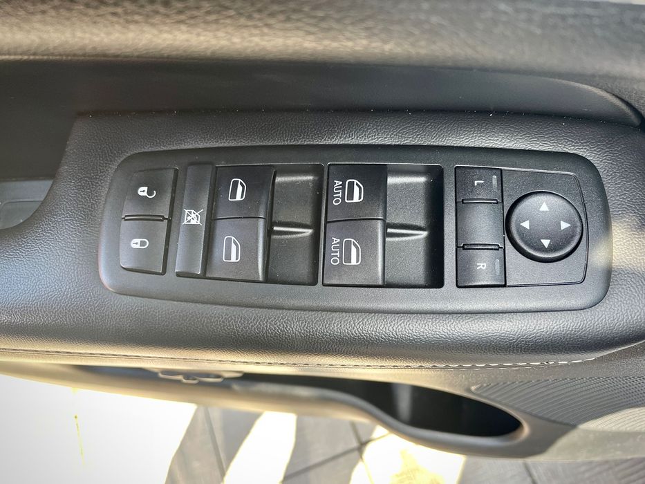Продам Jeep Grand Cherokee