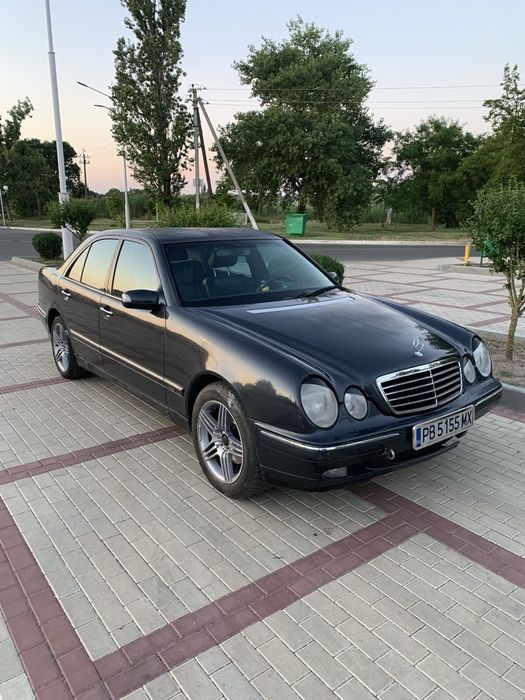 Mercedes W210 E320 2001г ом613