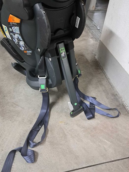 Cadeira auto Besafe iZi PLus i-Size contra a marcha