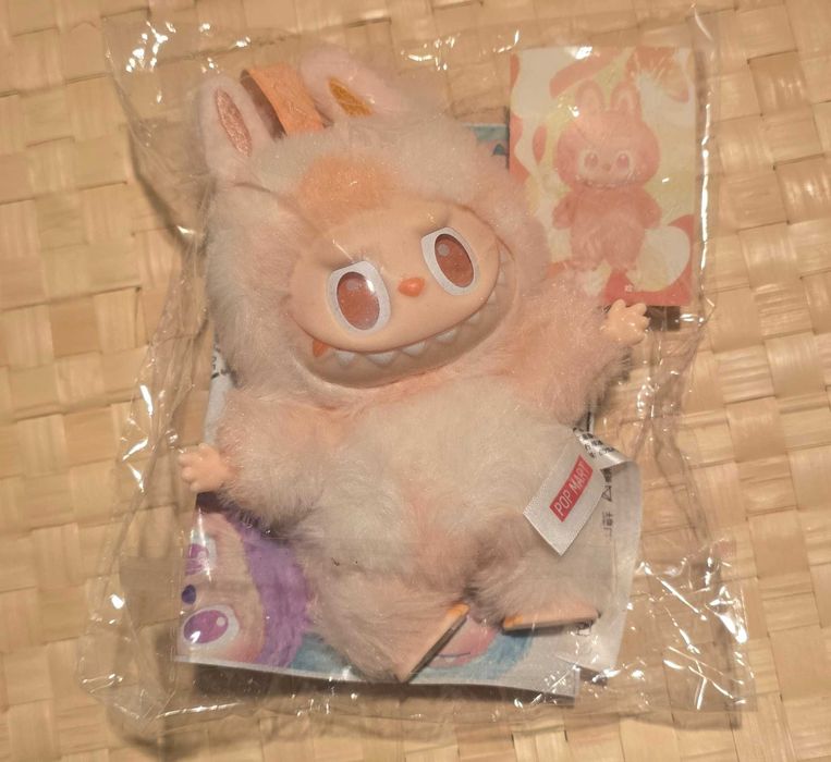 Réplicas Boneca Labubu v3.0