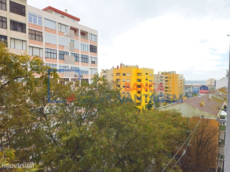 Apartamento T2 no Alto do Seixalinho  Barreiro | Excelente Localização