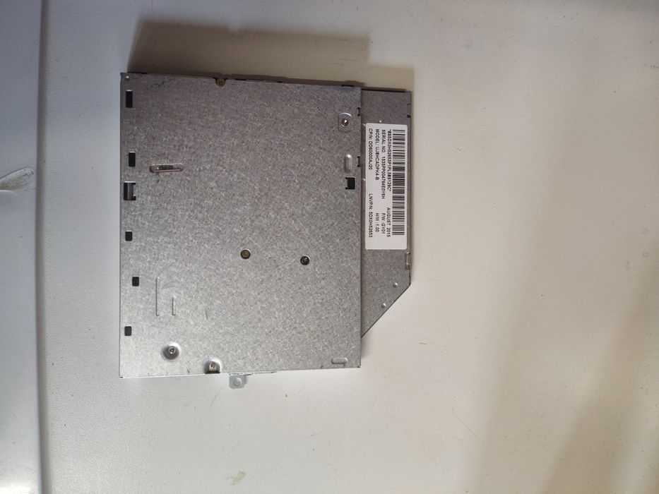 Odtwarzacz DVD z Lenovo Ideapad 100-15IBY