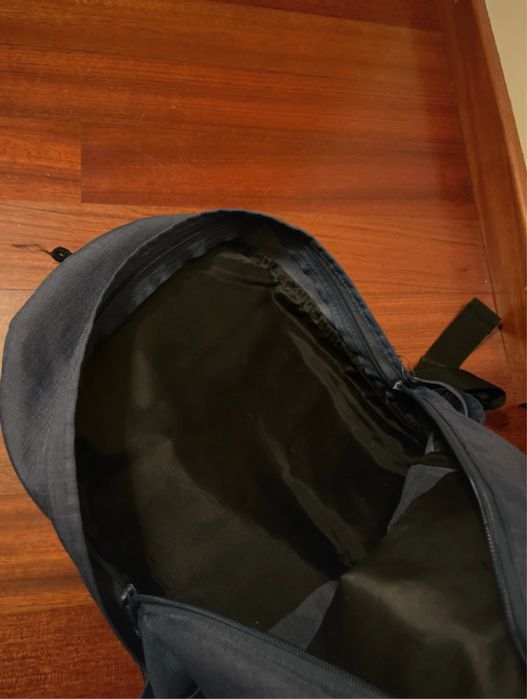 Mochila com capa de chuva