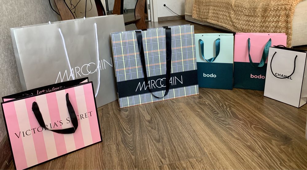 Фірмові брендові пакети