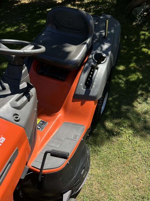 газонокосарка,газонокосилка,садовий трактор Husqvarna.2019.