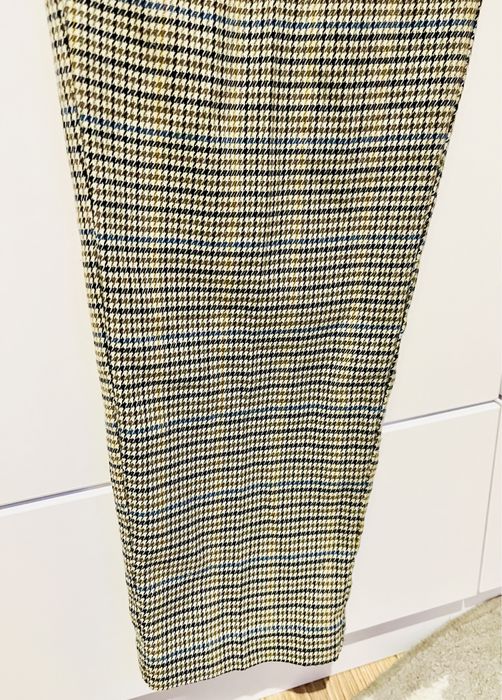 Materialowe spodnie Reserved 38