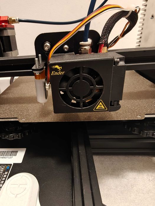 Zmodyfikowana drukarka 3D Ender 3