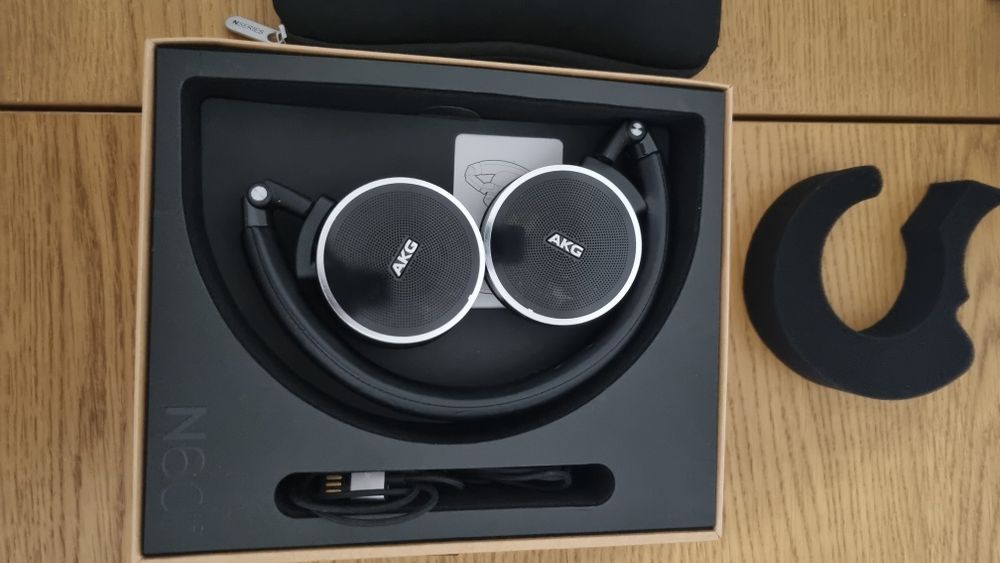 [Vendo] Auscultadores AKG N60 Noise Cancelling