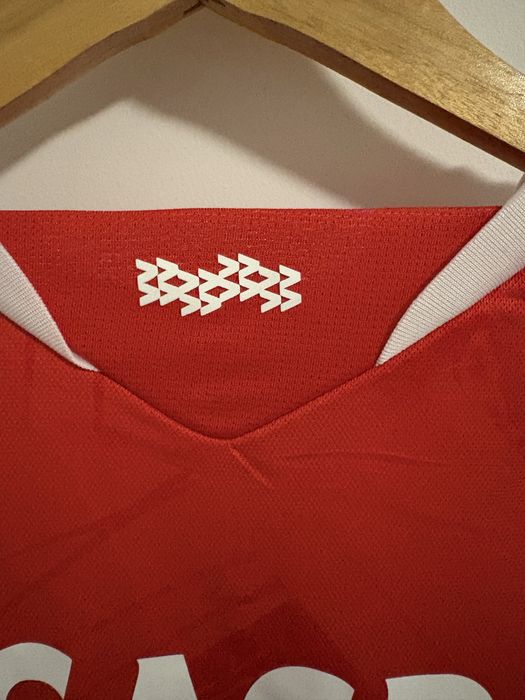 Camisola principal do benfica