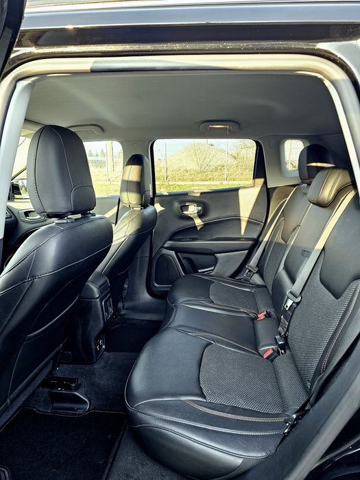 Jeep Compass 2018 4x4 salon Polska