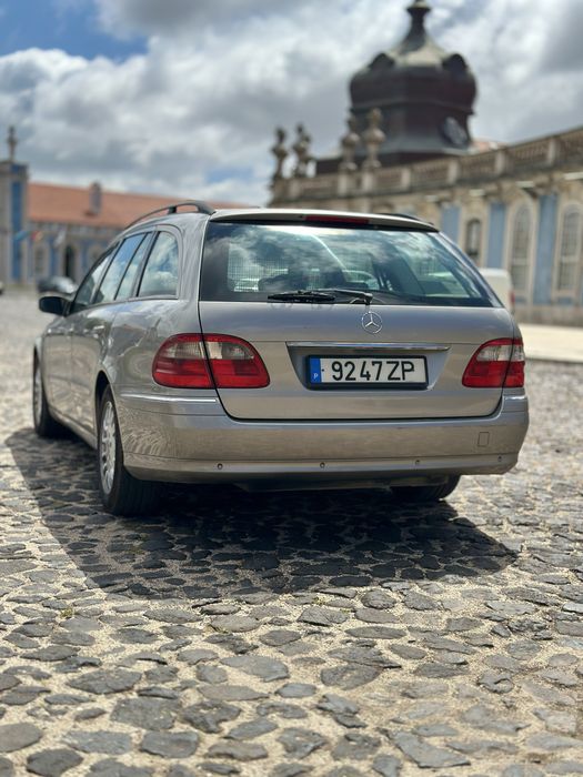 Mercedes-Benz E 220 ELEGANCE 7 LUGARES