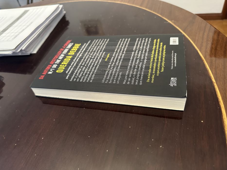 livro querida debbie freida mcfadden