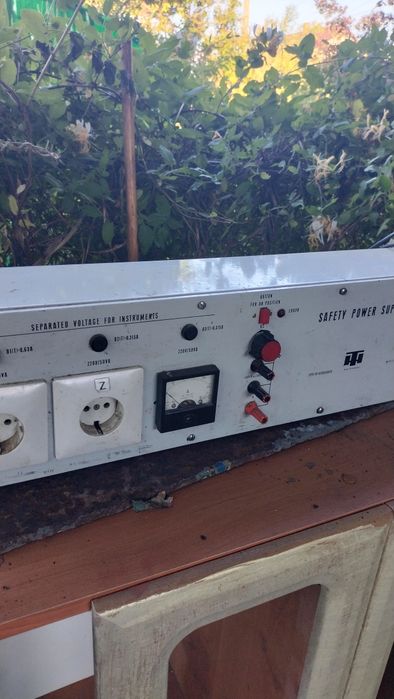Продам  істочник безперебійного живлення Safeti  Power Supply