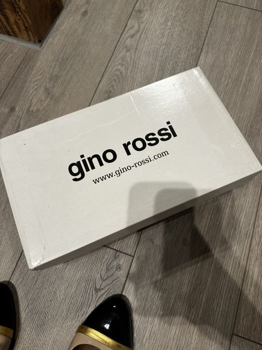 Czółenka Gino Rossi 40
