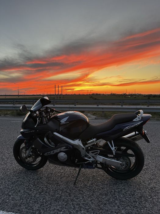 Сбр600ф4 cbr600f4i