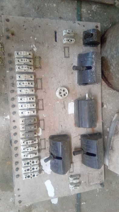 old electrical panel64552991088131121
