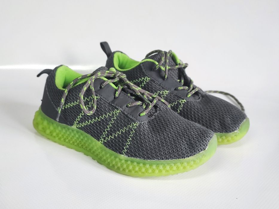 BUTY  sportowe  lekkie i wygodne 33-34 , 21 cm