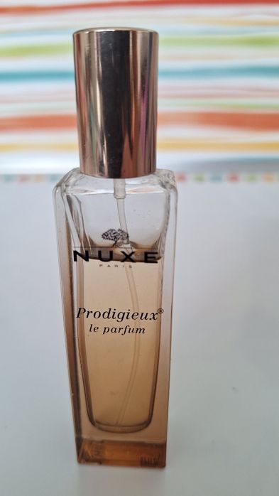 Perfumy Nuxe pachnie jak olejek