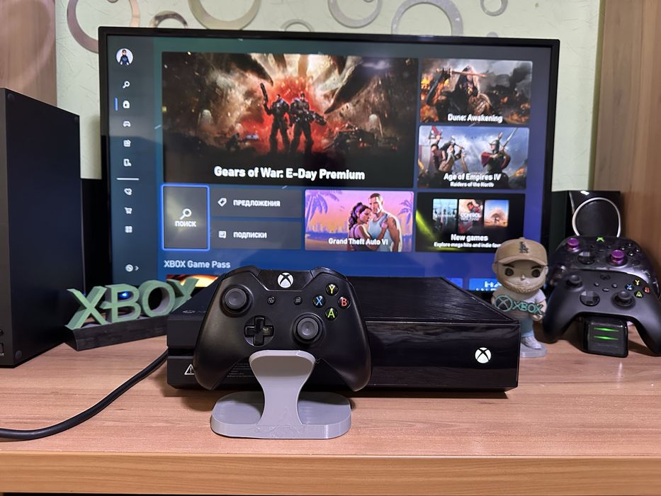 Продам XBOX One 1 TB + подарок