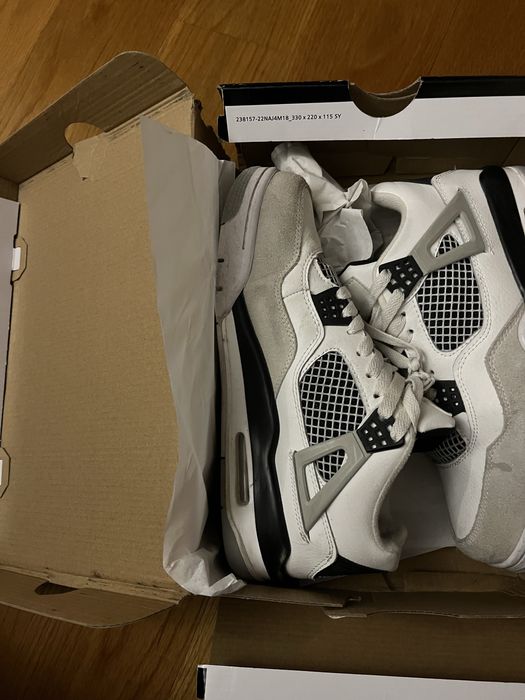 Jordan 4 military black