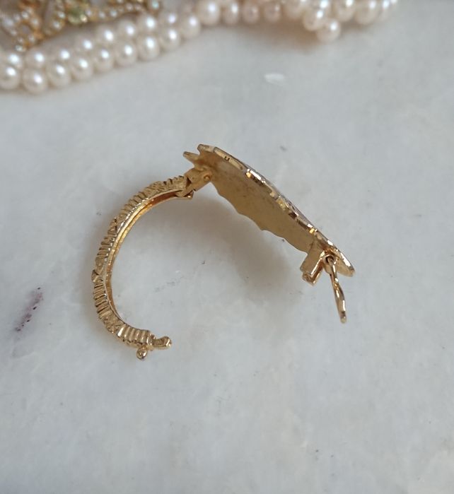 Klamerka spinka broszka do apaszki złocona emalia muszla