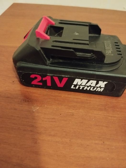 Акумулятор на электроинструмент