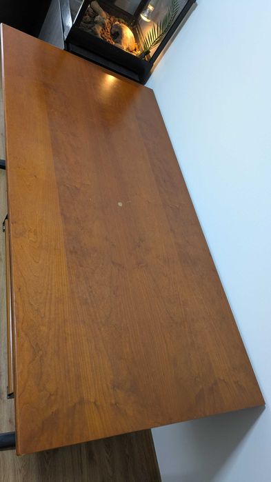 Secretária de madeira de escritório, com gaveta extraível para teclado