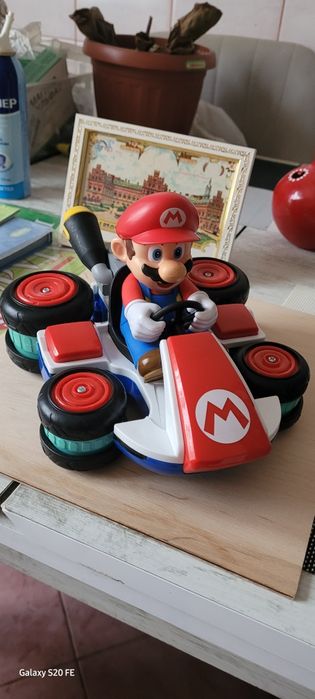 Продам машинку "супер маріо"