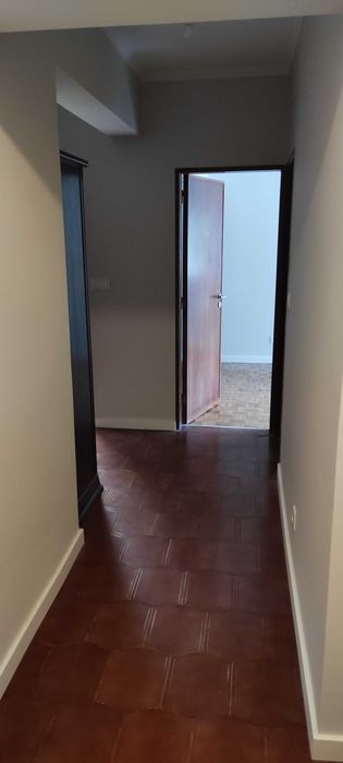 T2 remodelado junto á estação do comboio massamá
