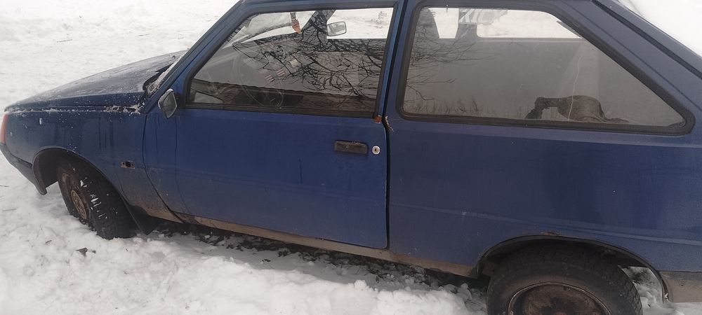 Продам машину таврію