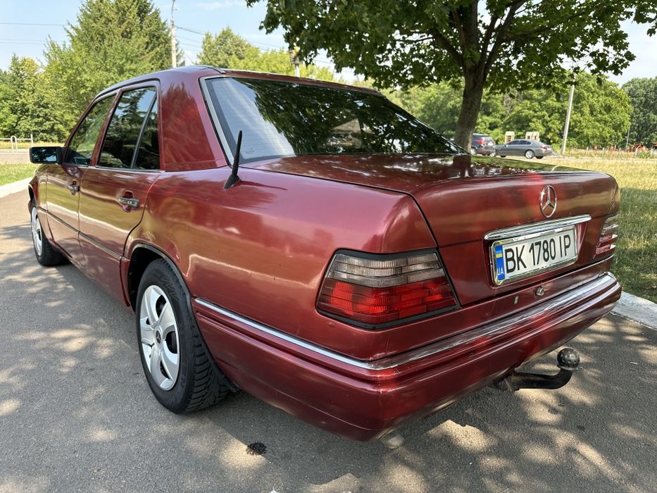 Mercedes-Benz w124