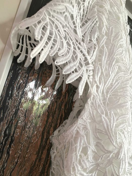 Suknia ślubna - prosta i lekka