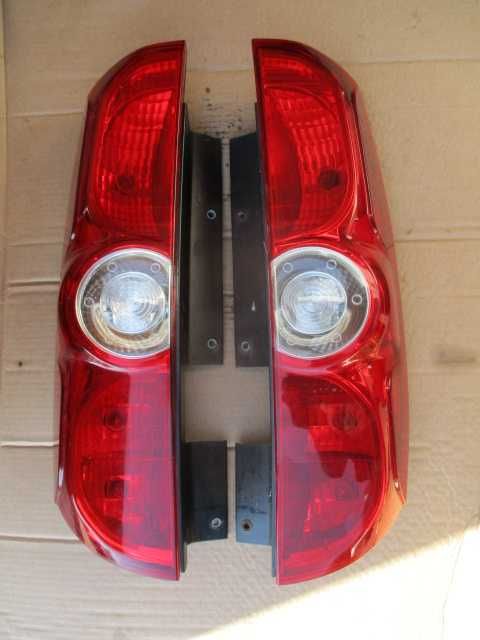 Fiat Doblo lampa  tylna P/L