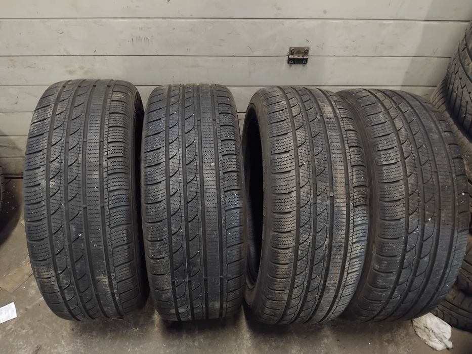 Opony zimowe 235 55 r19 Tracmaxx