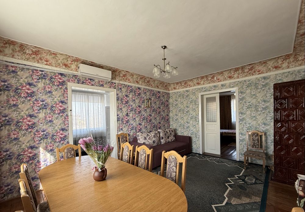 Продам житловий будинок з ділянкою в Драгомирчанах , 5хв до міста!