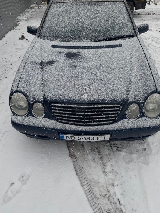 Продам мерседес 210 2000 год