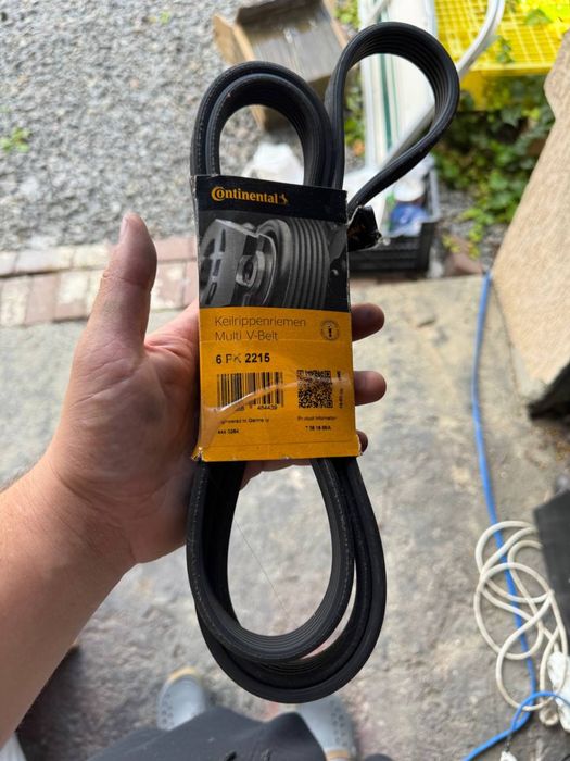 Continental Поліклиновий ремінь 6PK2215