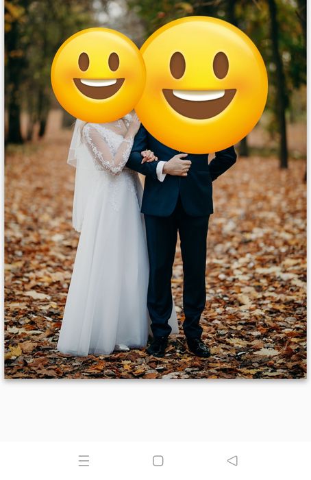 Piekna Suknia ślubna z rekawem