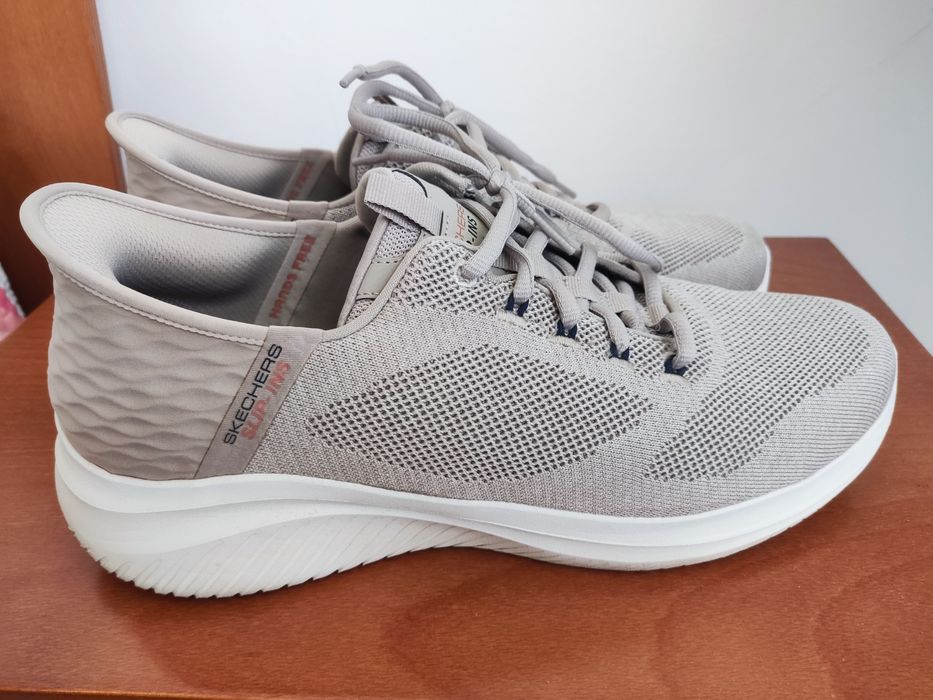 Tênis Skechers Slip-ins tamanho 44
