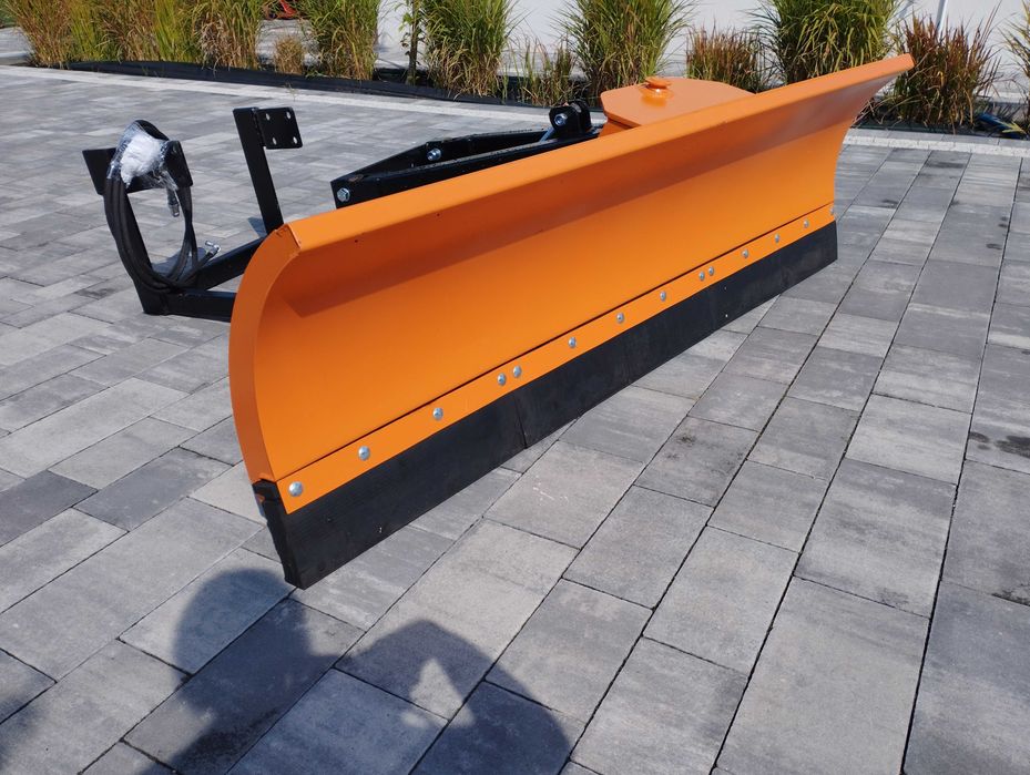 Pług śnieżny do Ciągnika Ursus C 330 C 360 Pług hydrauliczny do śniegu szerokość 2 M