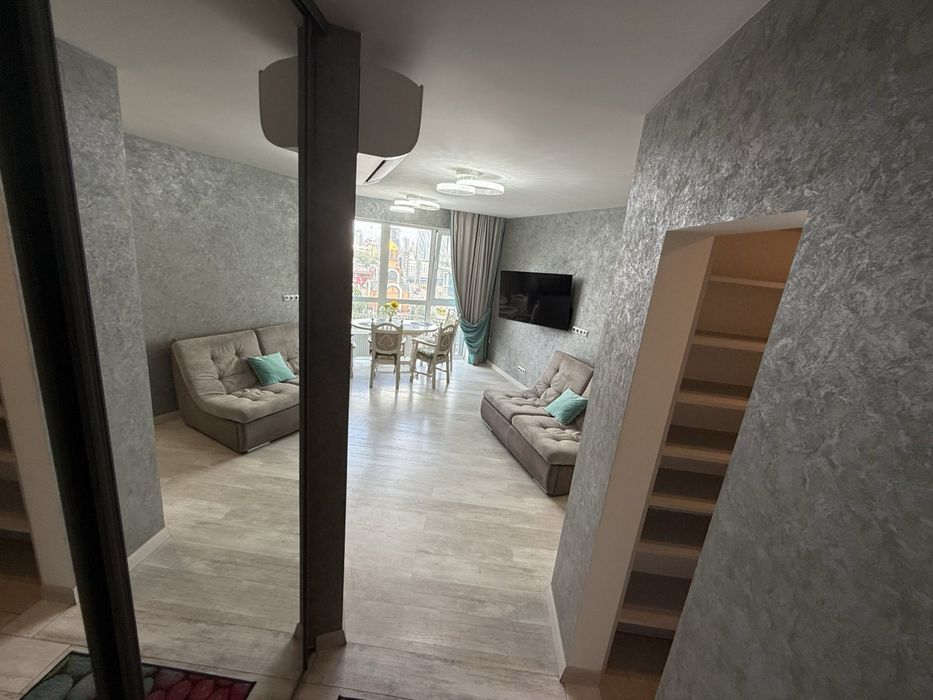 Apartment in Kyiv, Chokolivka - View 3