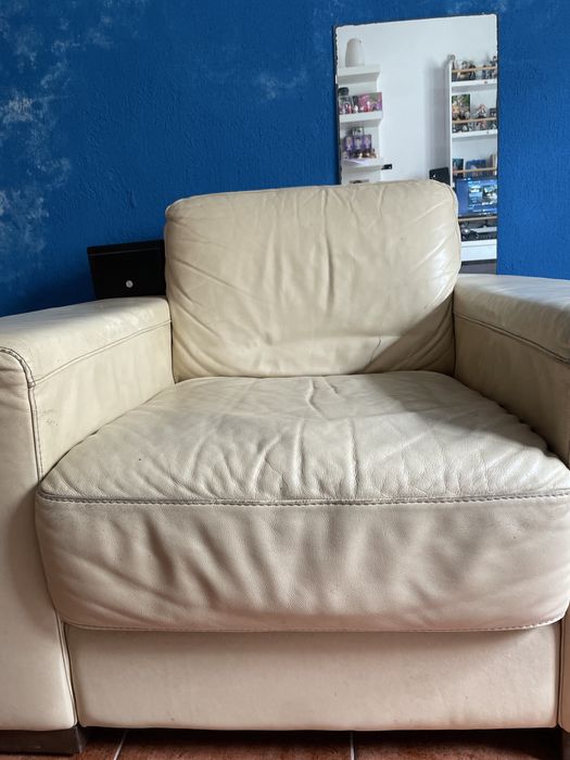 Poltrona Beige Confortável em Bom Estado — Vendo ou Troco por Nintendo Switch
