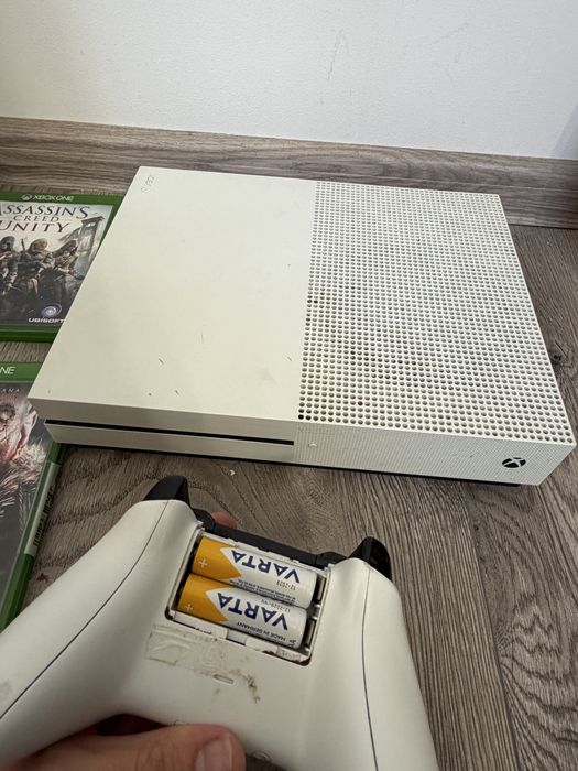 Konsola Xbox One S + Pad + Gry
