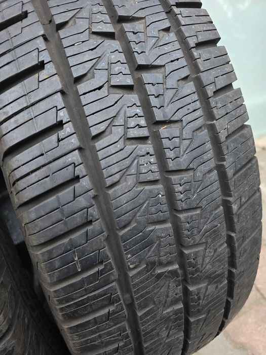 225/65R16C  continental van contact 4 season