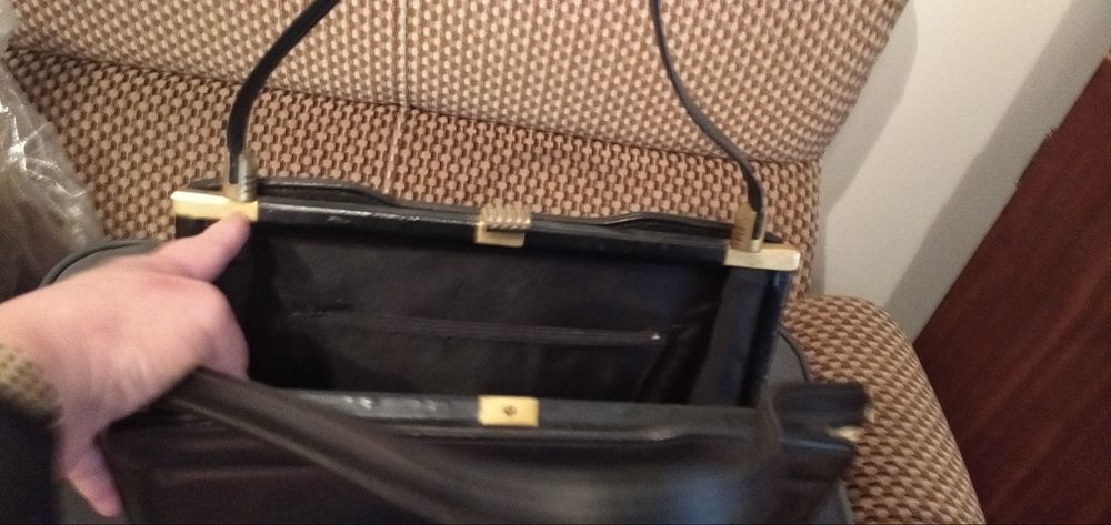 Vendo malas de mão NOVAS