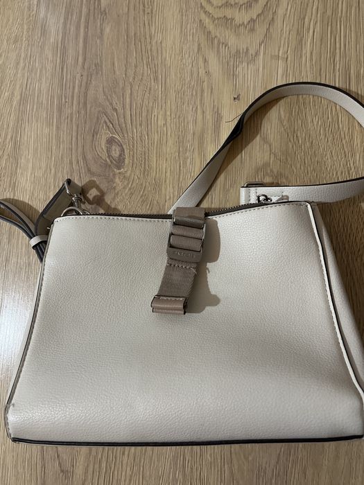 Torebka marki Parfois.