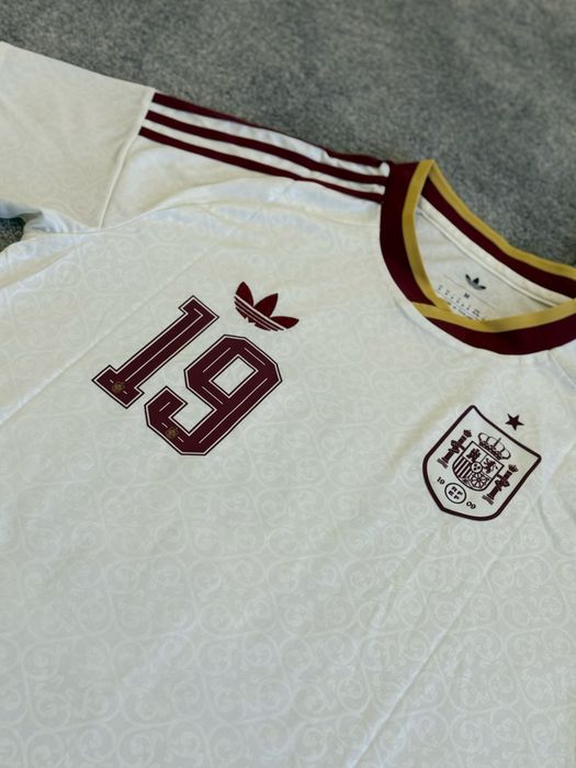 Spain Away World Cup 2026 Jersey - Lamine Yamal 19